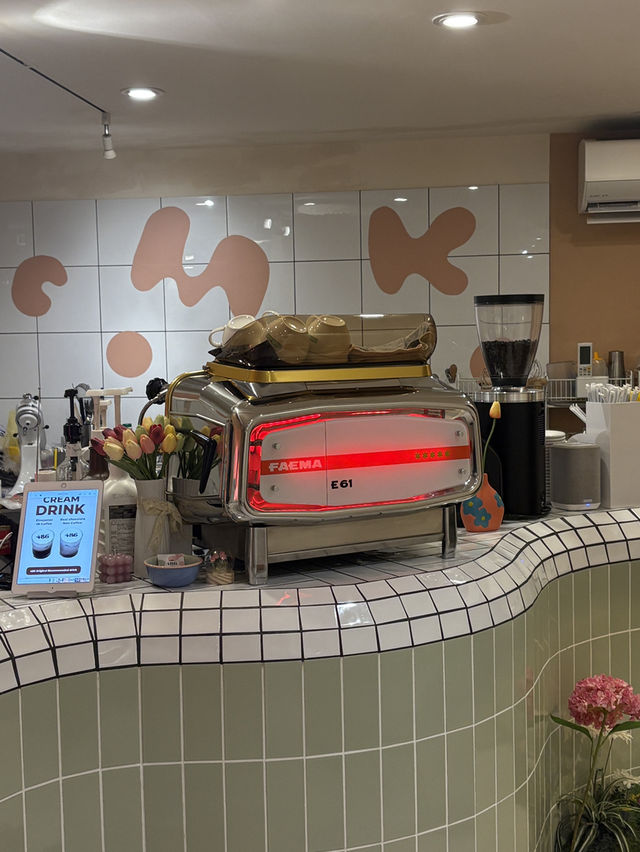 人気の絶えない原宿にある韓国カフェ"cafd486"☕️ 人気の絶えない原宿にある韓国カフェ"cafd486"☕️