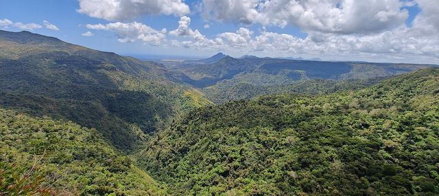 Alexandra Falls - Visit with Secretoo