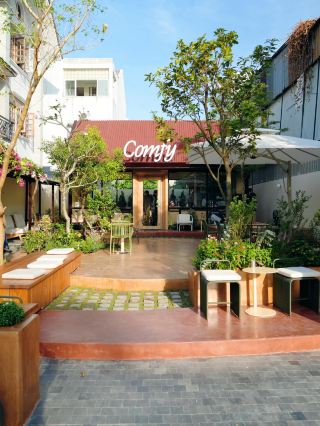 COMFY COFFEE & BAKES