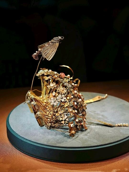Palace Museum Treasures — A Glimpse Into the Wealth and