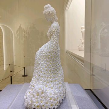 深セン関山月美術館｜超絶技巧の白磁フラワーアート彫刻展で繊細な