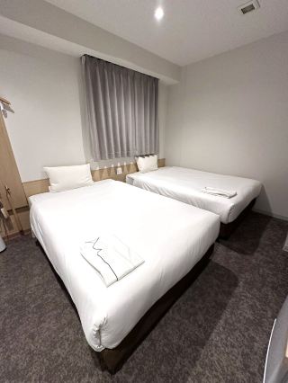 【디즈니 가성비 호텔】 2인 12,130엔! 마이하마에서 두 정거장 거리인 CVS 베이 호텔(CVS・BAY HOTEL) 본관.