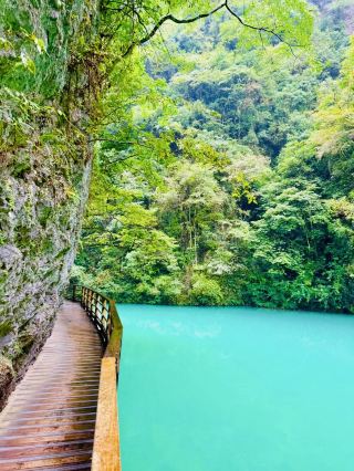 🏞️💙 Grand Canyon Glass Bridge & Baofeng Lake – Zhangjiajie’s Perfect Combination 💙🏞️