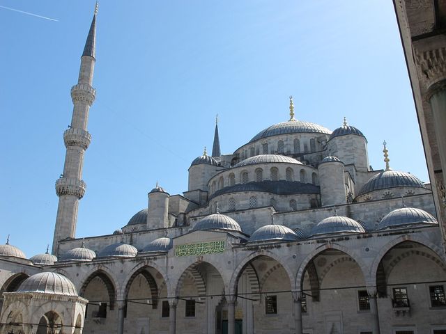 Istanbul: East Meets West 🕌🌉