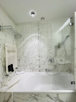 An artistic hotel - Hotel Greif 4 Star Hotel in Bolzano