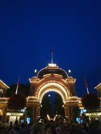 🎠 Sunset & Magic at Tivoli Gardens – Copenhagen's Fairytale Night 🌇✨🎆