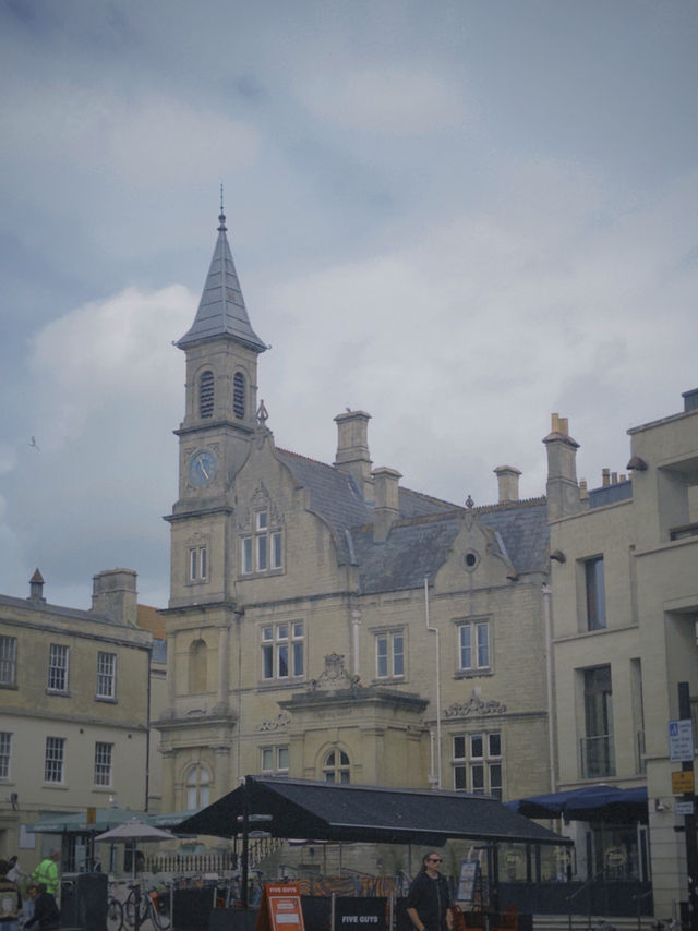 Discover Bath: A City of Roman Heritage and Georgian Elegance 🏛️
