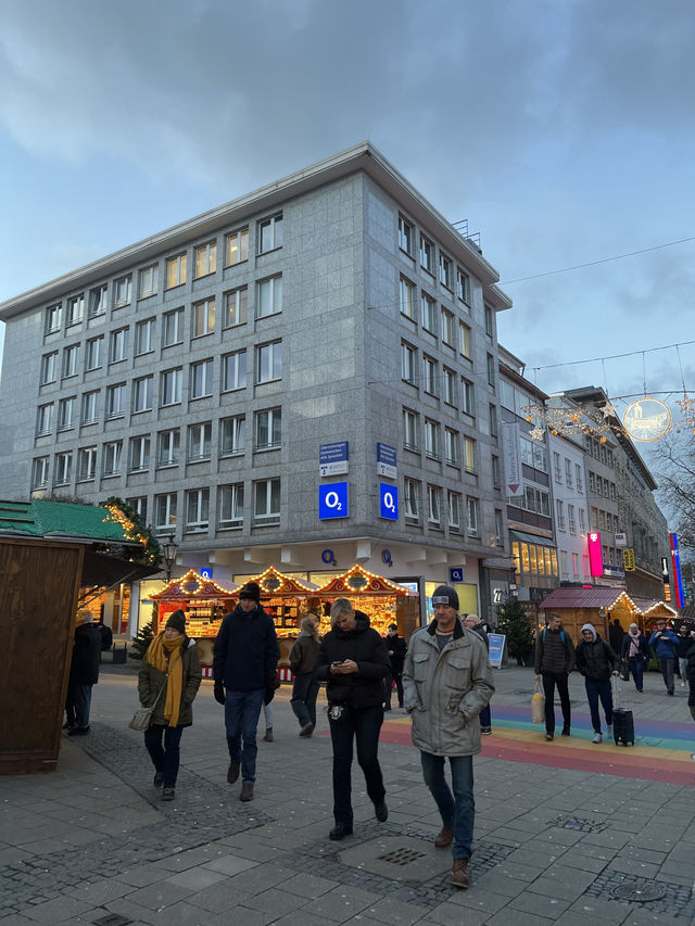 🎄✨ Essen, Germany — Where Christmas Shines Brighter Than Ever 🌟🏙️ 