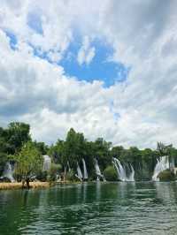 🌿🏞 Wild Escape: Kravica Waterfall Adventure