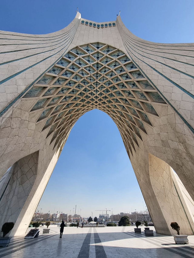 🇮🇷 Azadi Square – The Iconic Gateway of Tehran ✨🏛️