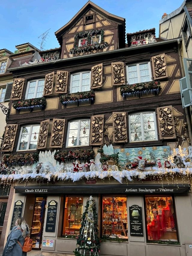 Colmar at Christmas is a living Alsatian fairytale! ⛄✨ Colmar at Christmas is a living Alsatian fairytale! ⛄✨