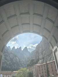 montserrat in a day from barcelona ⛰️⛪️