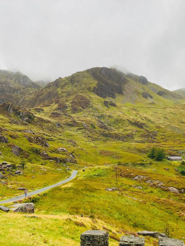 🍂 Eryri National Park – Majestic Mountains 🏔️🌄 🍂 Eryri National Park – Majestic Mountains 🏔️🌄