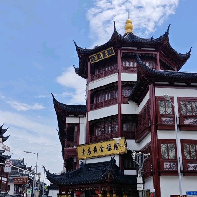 Visit a Garden Oasis in Shanghai's Old City