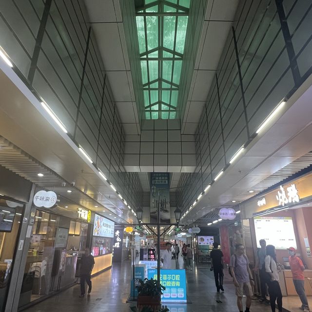 打卡深圳最成功的地下商業街：連城新天地