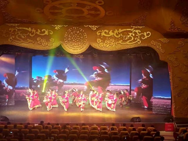 Entertaining Cultural Show in Jiuzhaigou 🇨🇳