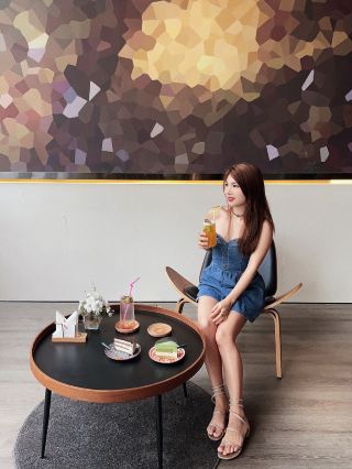 ☘️Found a coffee shop with an art gallery vibe