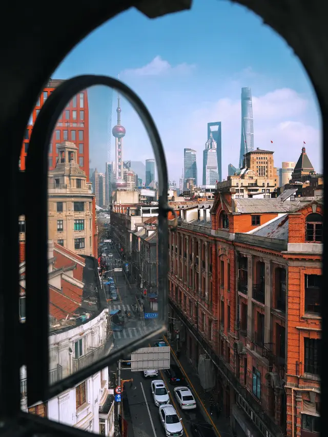 上海のこのビルの光と影が神々しいほど素晴らしい、最も成功したネットの流行り