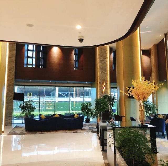 咫尺「魔都新晉封面」，暢遊室內恆溫泳池！上海建滔諾富特酒店