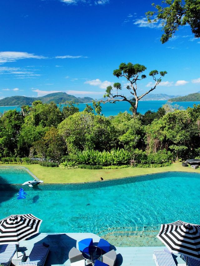 🌴 Phuket's Finest: Luxe Villas & Sunset Views 🌅