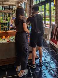 打卡Fotografiska影像藝術中心的年輕人