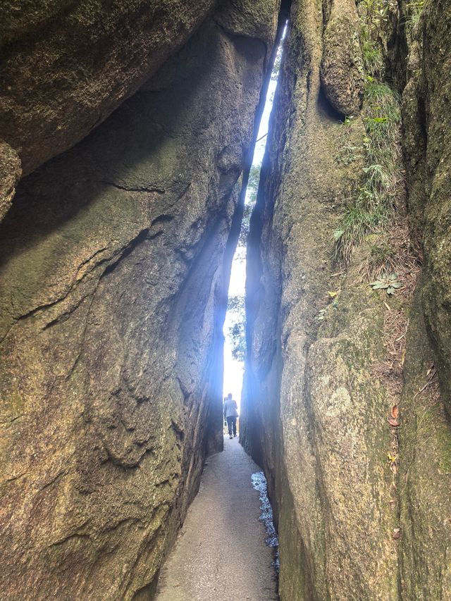 江西上饶：三清山天下奇。