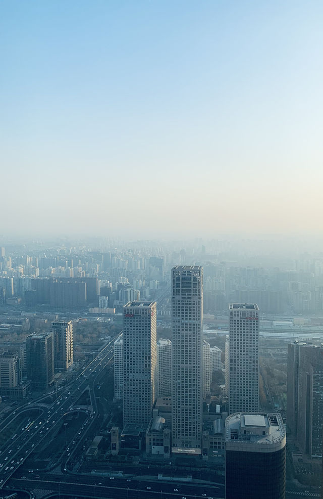 聖誕來國貿80層：雲端下午茶