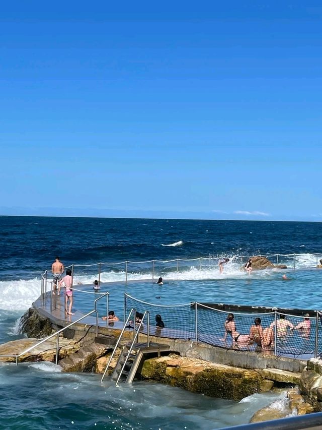 Stunning Bronte beach in Australia Sydney🥰