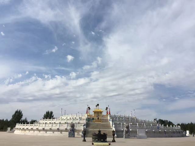 草原盟主成吉思汗究竟在何入土