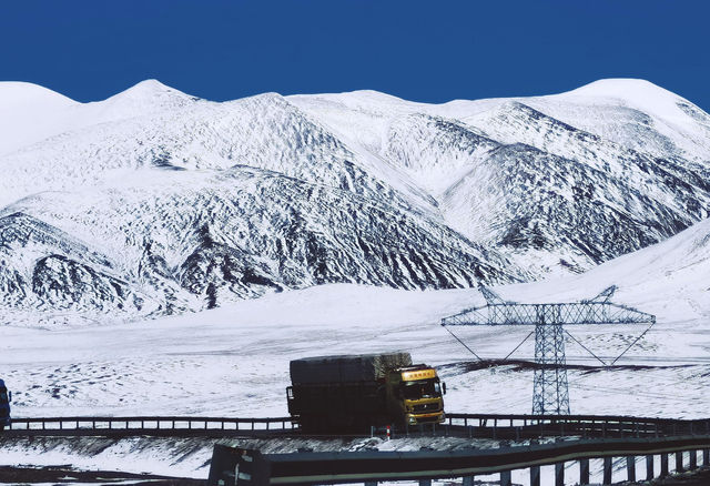 打卡唐古拉山口