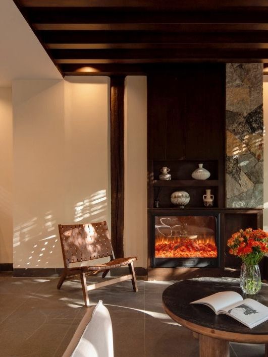 為了這家侘寂風酒店，我們倆趁著週末專程去了趟麗江