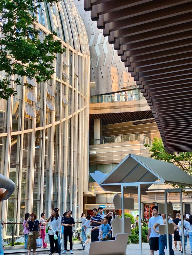 Floating trees! 😱 This is a must-visit shopping mall in Chongqing! 