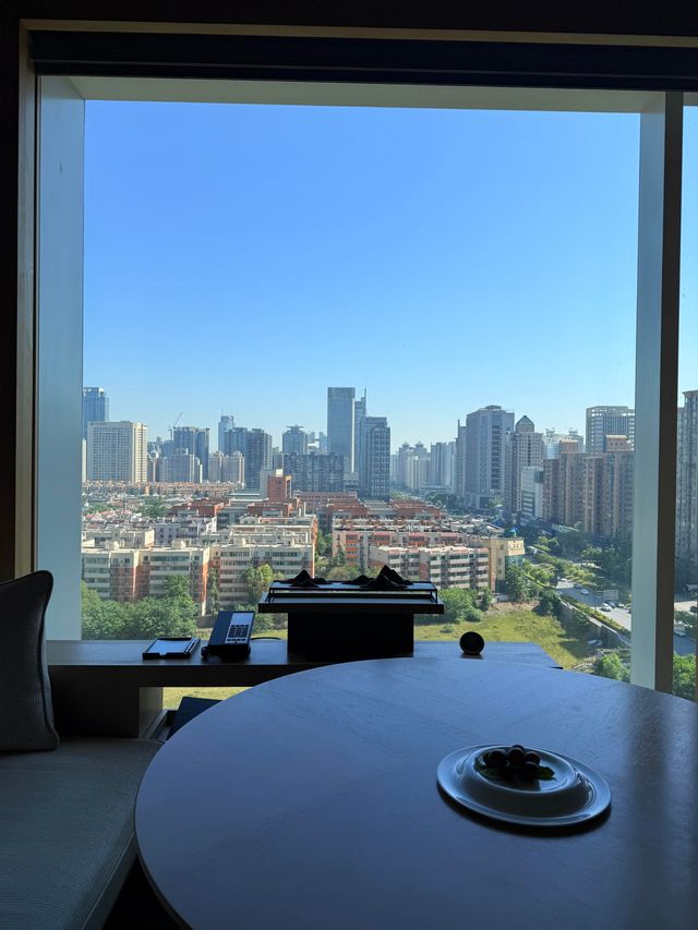 西安麗思卡爾頓酒店 VS W酒店，邊間更啱你心水？