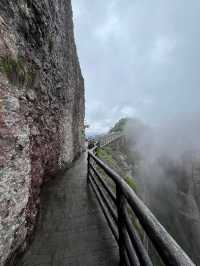 《在神仙居嘅雲端，同火山岩對話：一場地質迷嘅奇幻漂流》【