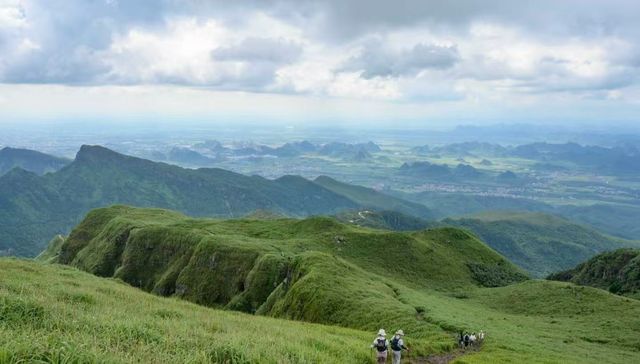 小聖山穿大聖山 小聖山穿大聖山
