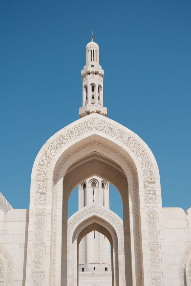 阿曼旅行 | 蘇丹卡布斯大清真寺  阿曼蘇丹卡布斯大清真寺（Sultan Qaboos Grand 