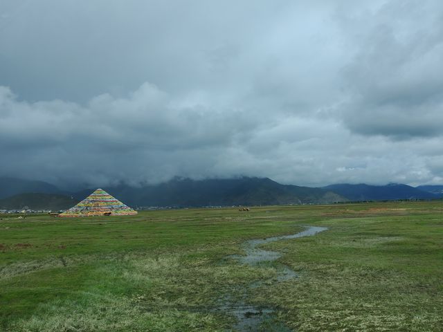 麗江+瀘沽湖+香格里拉5日遊：玉龍雪山的壯觀，松贊林景區的神