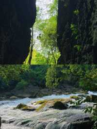 今日任務:走進小學課本裡的「黃果樹瀑布」