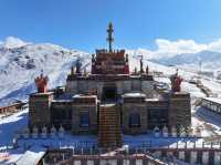 青海冬日神韻：拉脊山白雪裹雲，曠野藏清歡