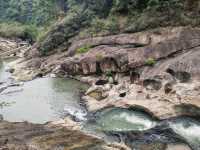 探秘饒平怪臼谷