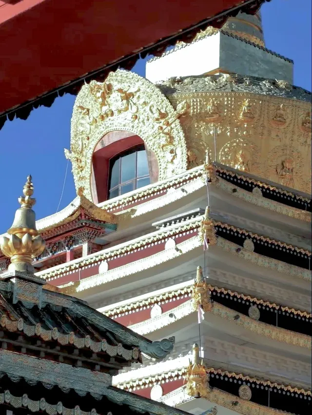 在海拔4000米，目睹一場信仰的燃燒！