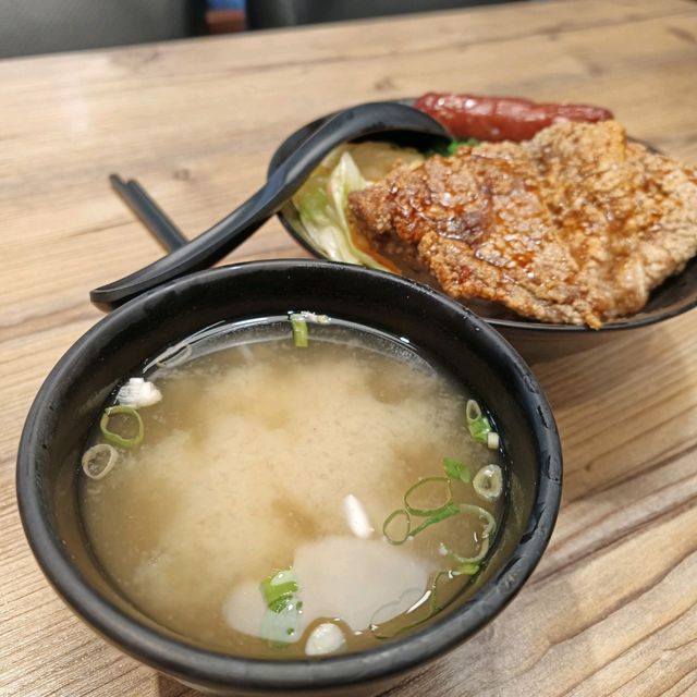 超吉飯桶 好吃的丼飯分享