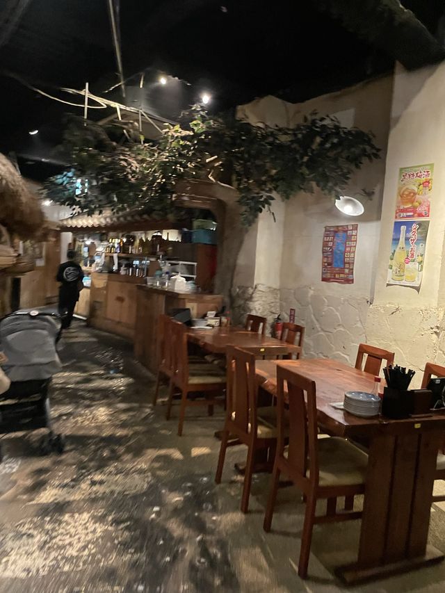 古色古香嘅沖繩料理餐廳
