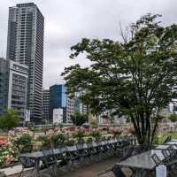 中之島バラ園の、Ｒ.RiversideGrill＆BEERGARDEN