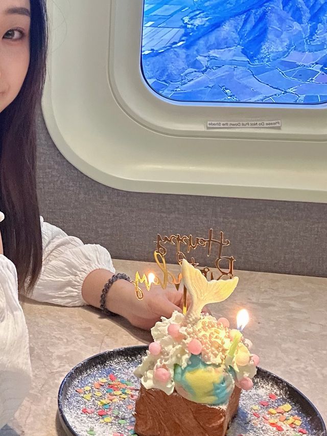 假裝在飛機上過生日🎂 Cabin Crew Coffee 假裝在飛機上過生日🎂 Cabin Crew Coffee