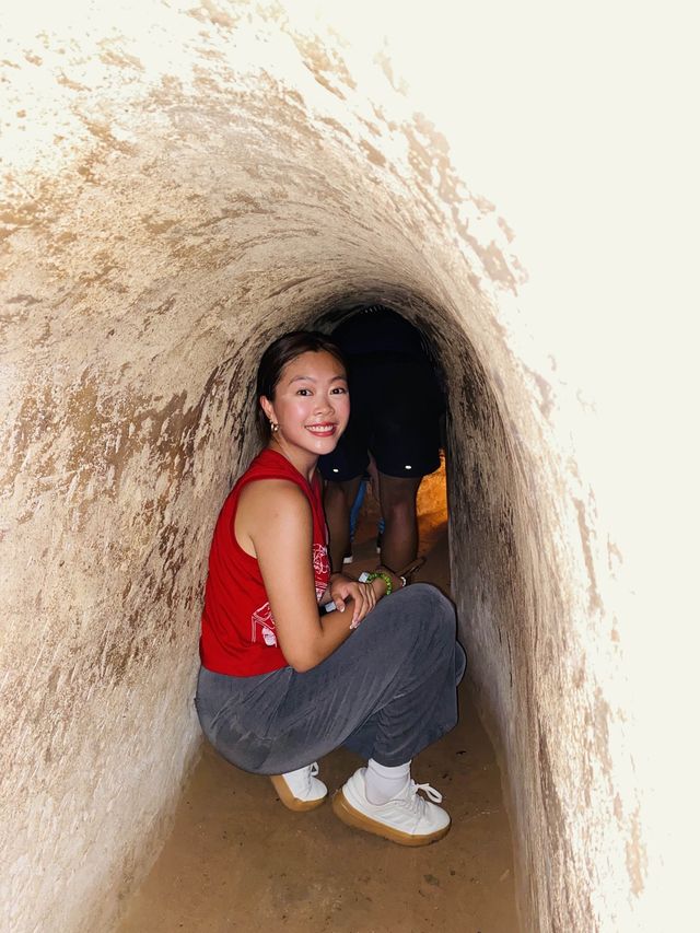 experience the life of a Vietnamese soldier 🧑‍🏭