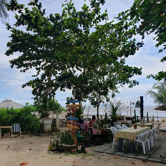 บ้านไอติมริมเล @ หาดสำราญตรัง