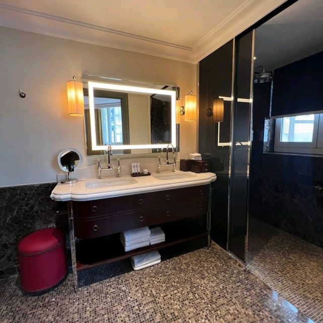 Unique Palace to stay at!
