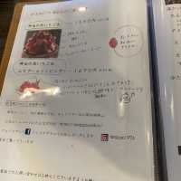 いちごがたっぷりの濃厚かき氷