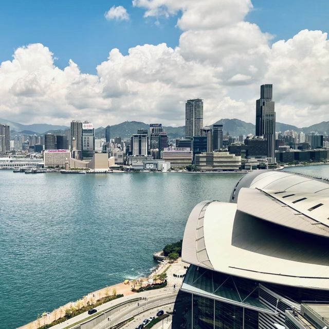 香港君悅酒店，一眼飽覽中環及九龍絕美海景